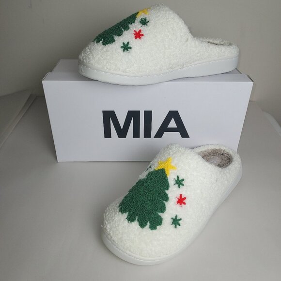 MIA Shoes - MIA Christmas Tree Slippers NEW.